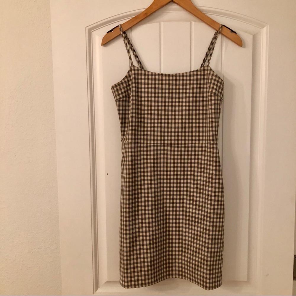 Cute cream and black gingham style mini dress.